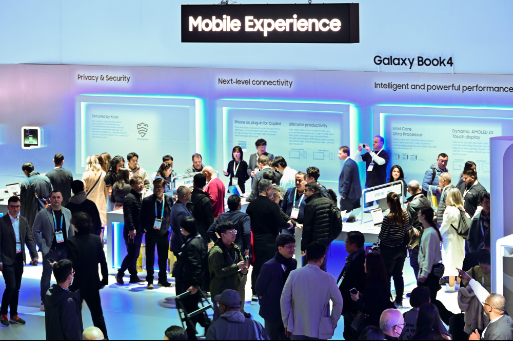 samsung-ces-2024-booth-mobile-experience-zone