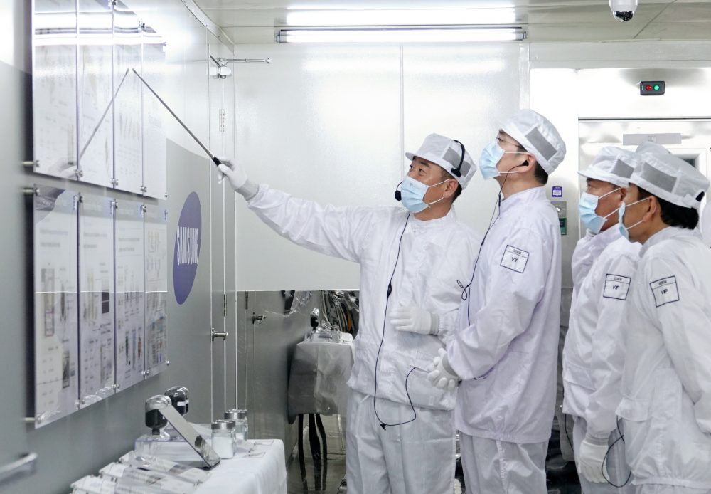 2.9(금) 말레이시아 스름반 SDI 생산법인 1공장을 점검한 이재용 삼성전자 회장