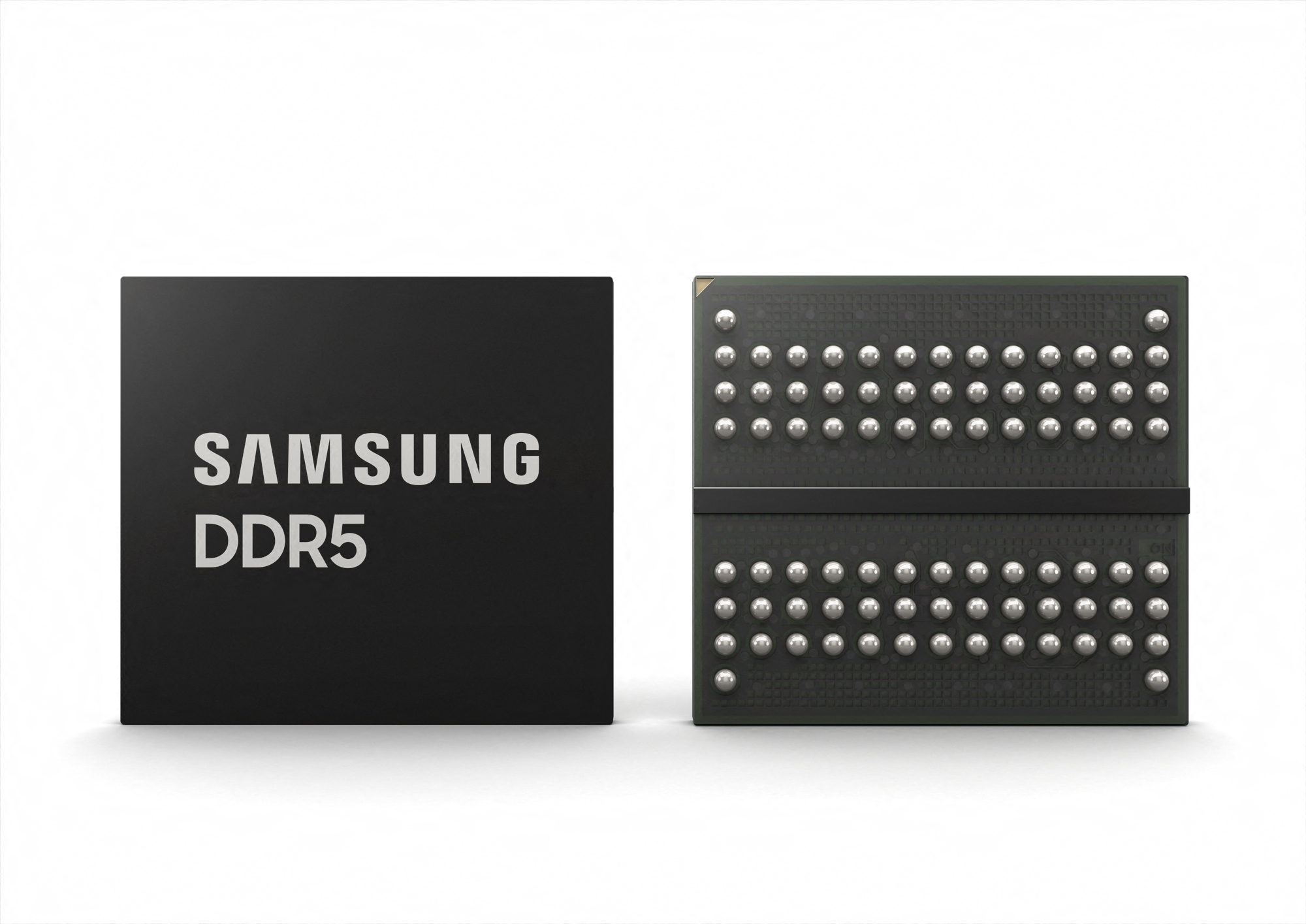 Samsung Starts Mass Production of Most Advanced 14nm EUV DDR5 DRAM